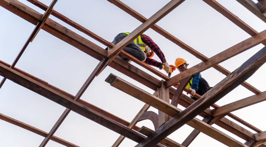 Expert Emergency Roof Repairs services in Maple Grove, MN
